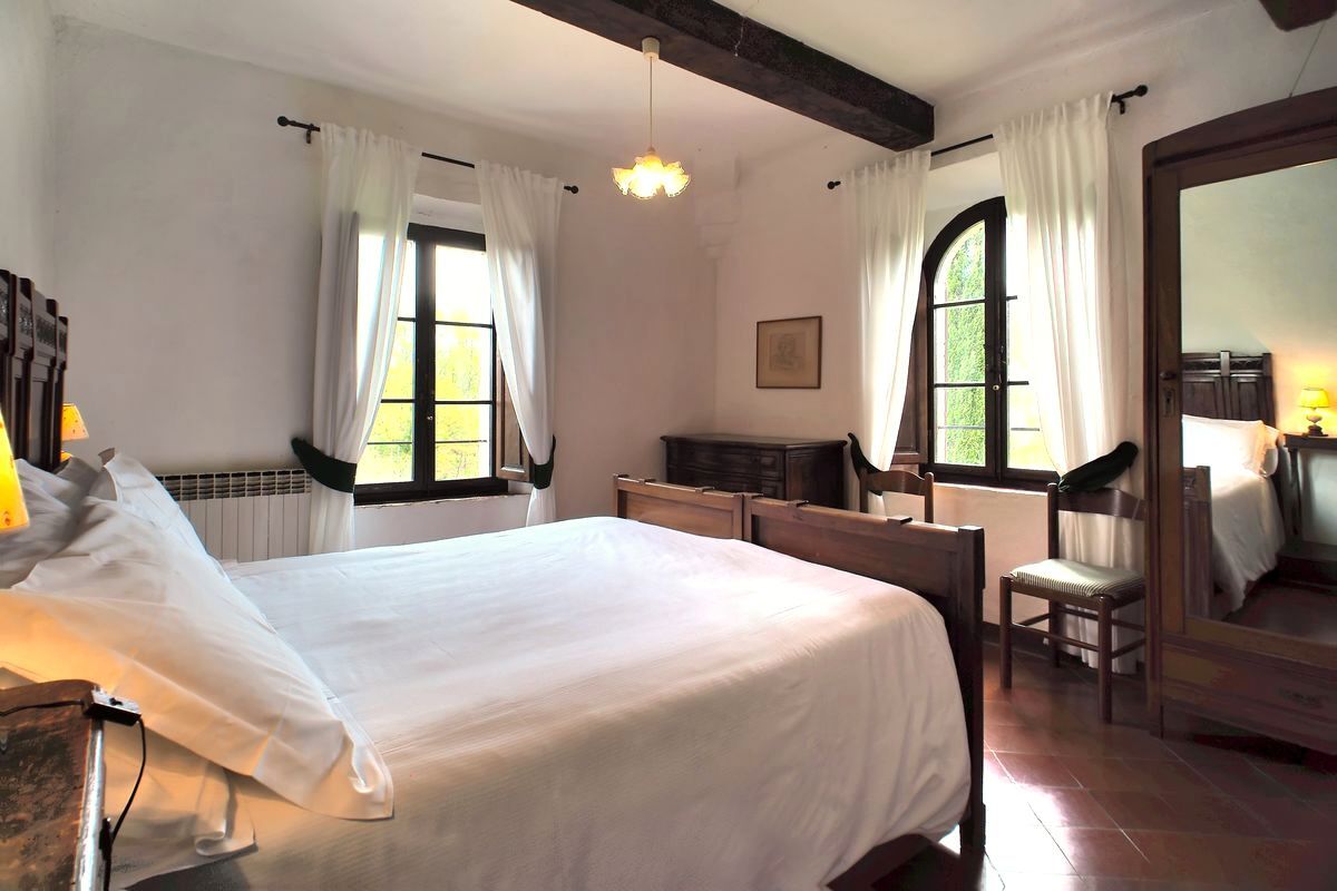 La Fattoria: Bedroom A of the castle in tuscany for rent