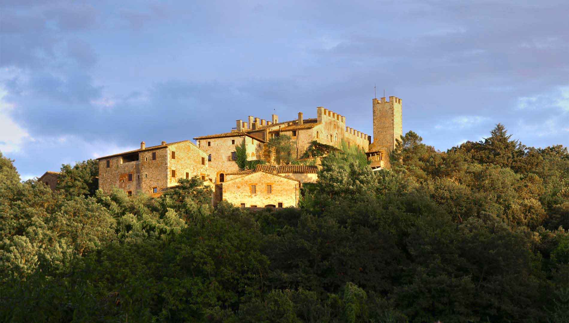 Le antiche mura conservano i segni di mille anni di storia