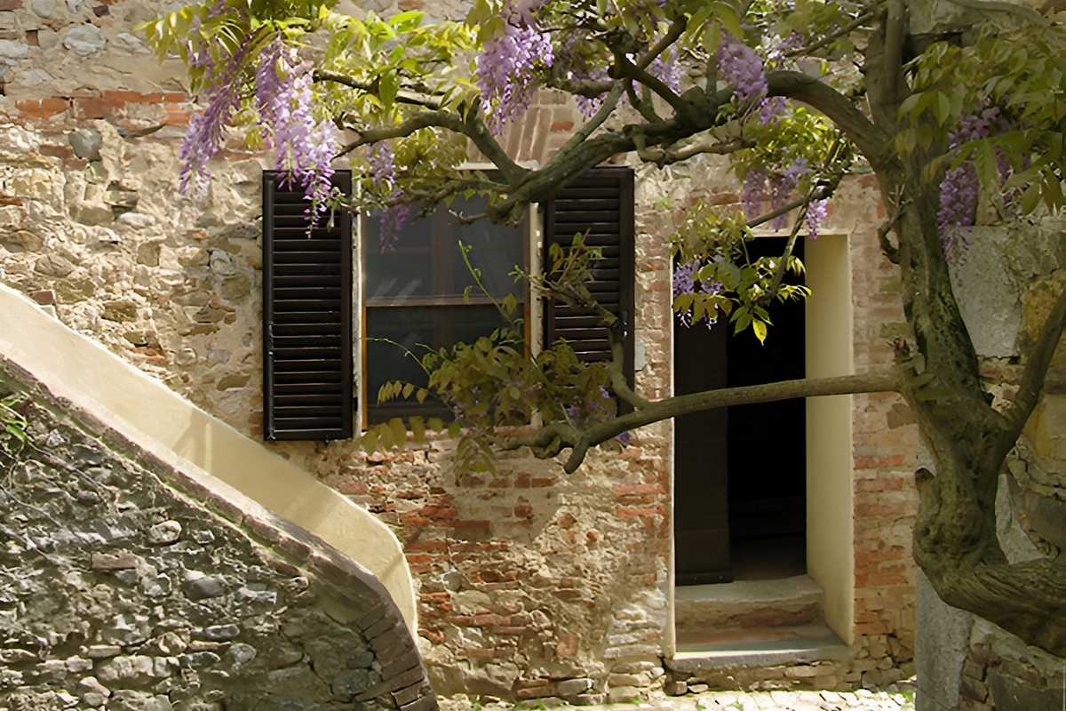 San Giovanni East : villa rental tuscany with pool